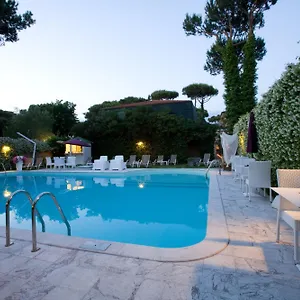 Jr Logos Dei Marmi 4*, Форте-деи-Марми Италия